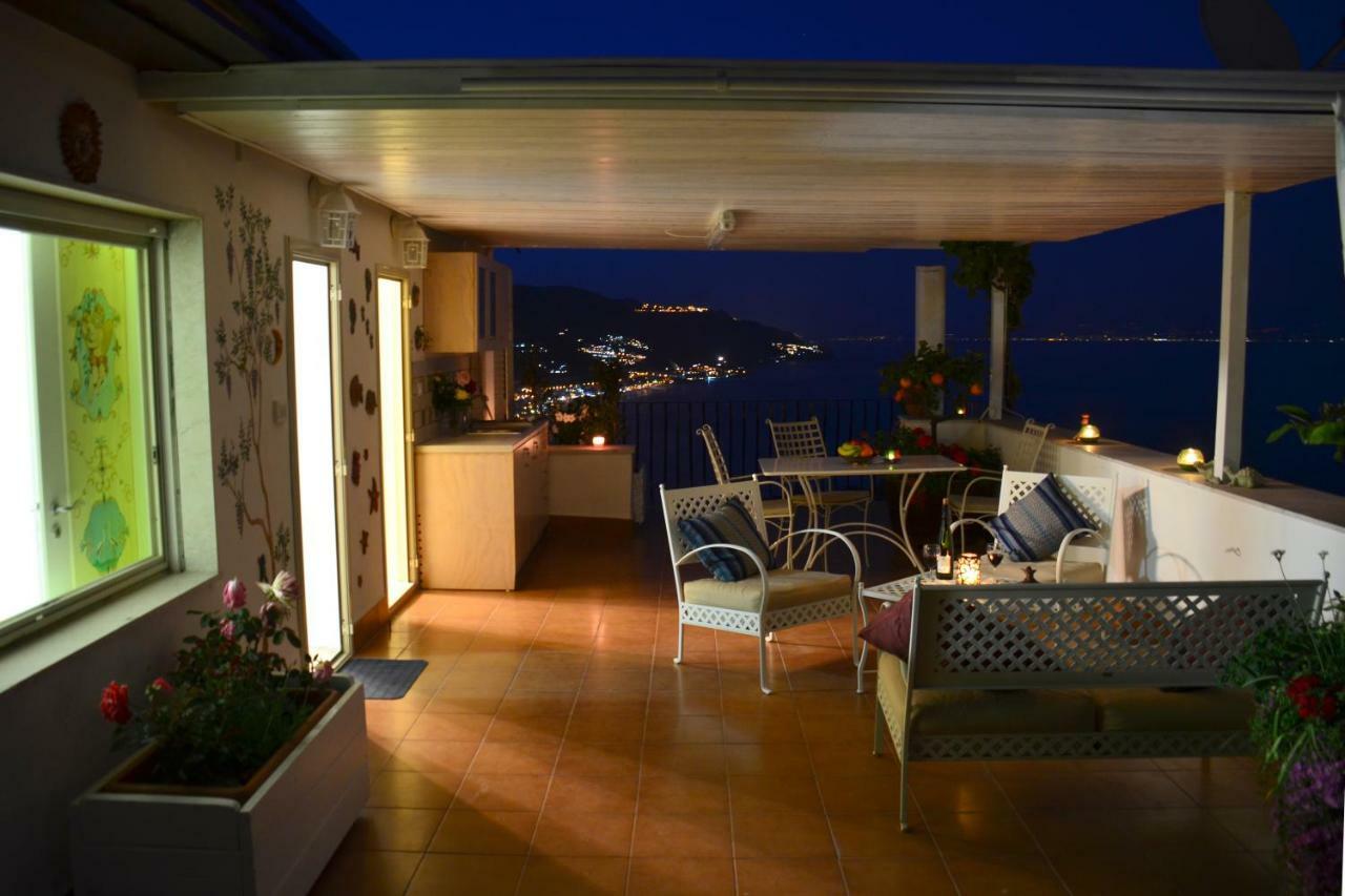 L'Attico Bed and Breakfast Taormina Exteriör bild